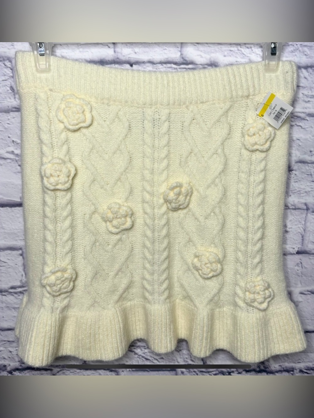 JACQUIE THE LABEL Maeve Cream Knit 3D Floral Applique Mini Skirt NWT Large